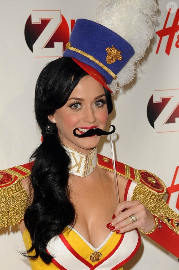 La ravissante Katy Perry à l'occasion du concert Jingle Ball 2010 organisé par la station de radio Z100, au Madison Square Garden de New York, le 10 décembre 2010.