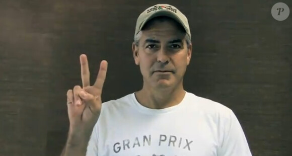 George Clooney dans le clip de We Want peace d'Emmanuel Jal