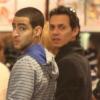 Marc Anthony et un ami font du shopping à Hollywood, le 22 décembre 2010.