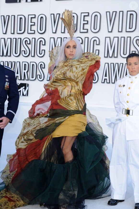 Lady Gaga devrait savoir qu'un amas de tissus ne fait pas une robe !