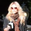 Mary-Kate Olsen sort a rendu visite à des amis à Santa Monica, Los Angeles, le 27 décembre 2010.