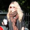 Mary-Kate Olsen sort a rendu visite à des amis à Santa Monica, Los Angeles, le 27 décembre 2010.