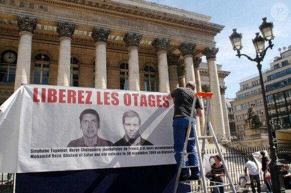 Journée de manifestation en soutien à Hervé et Stéphane, les journalistes retenus en otage (2 septembre 2010)