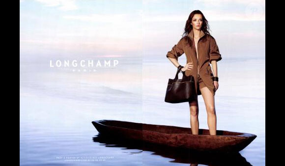Audrey Marnay, égérie Longchamp pour la collection printemps-été 2011.