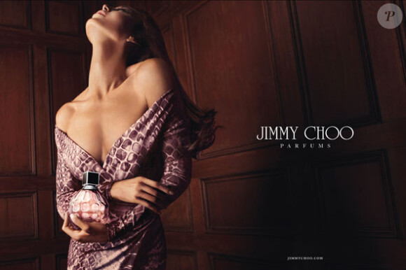 Le premier parfum Jimmy Choo, dont la sortie est prévue pour février2011.