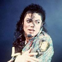 Michael Jackson : A sa mort, son médecin a voulu cacher des médicaments !