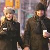 Jane Krakowski et son fiancé Robert Godley dans le rues de New York en décembre 2009