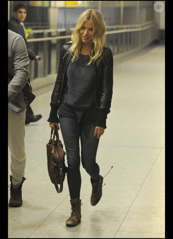 Un look à la Sienna Miller serait parfait pour Britney Spears.