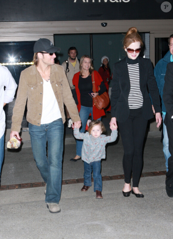 Nicole Kidman et Keith Urban arrivent à Los Angeles avec Sunday Rose. Décembre 2010