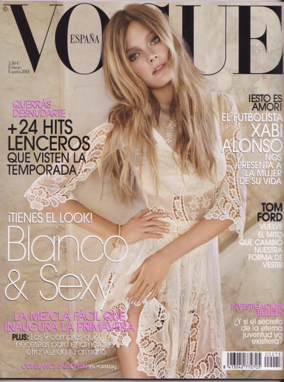Constance Jablonski sur la couverture du magazine Vogue Espagne pour le mois de février 2011