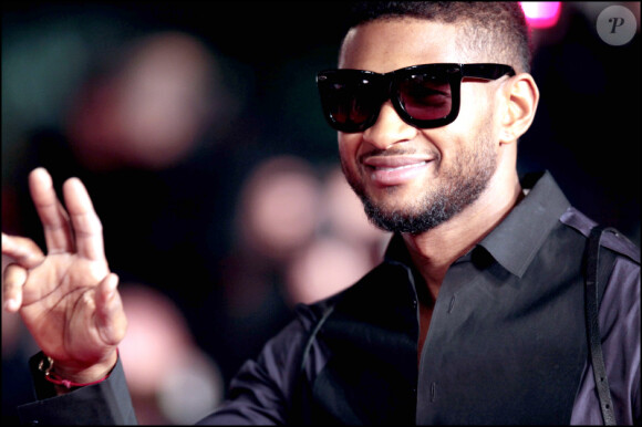 Usher lors de la soirée des NRJ Music Awards le 22 janvier 2011 à Cannes