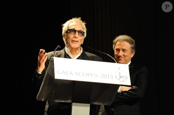 Gérard Darmon et Michel Drucker lors du gala Scopus à Paris le 23 janvier 2011