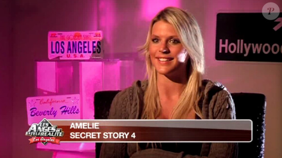 Amélie est ravie de sa séance photo dans Les Anges de la télé-réalité
