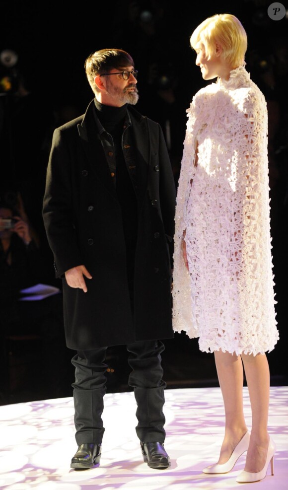 Le défilé Haute Couture printemps-été 2011 de Frank Sorbier, le 26 janvier 2011.