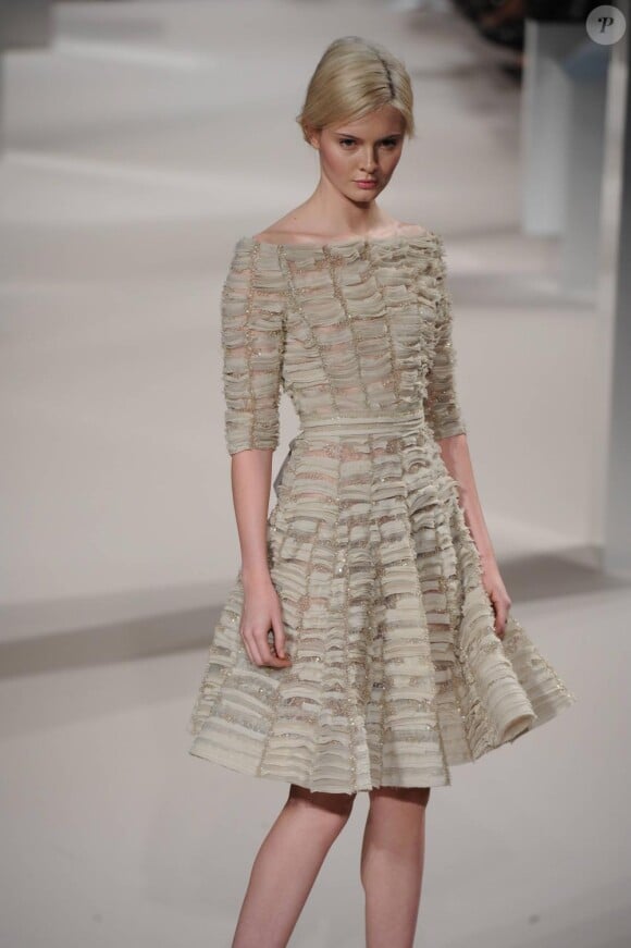 La collection Haute Couture du printemps-été 2011 d'Elie Saab lors de la Fashion Week parisienne, le 26 janvier 2011.