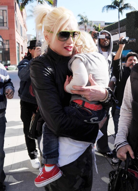 Gwen Stefani  emmène son petit Zuma chez le médecin (L.A. 3 février 2011)