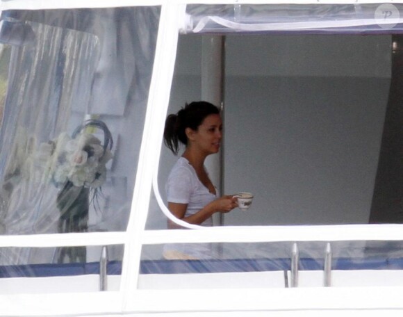 Eva Longoria et Eduardo Cruz en vacances sur un yacht à Miami le 6 février 2011
