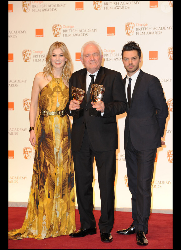 Rosamund Pike, David Seidler et Dominic Cooper lors des BAFTA awards à Londres le 13 février 2011