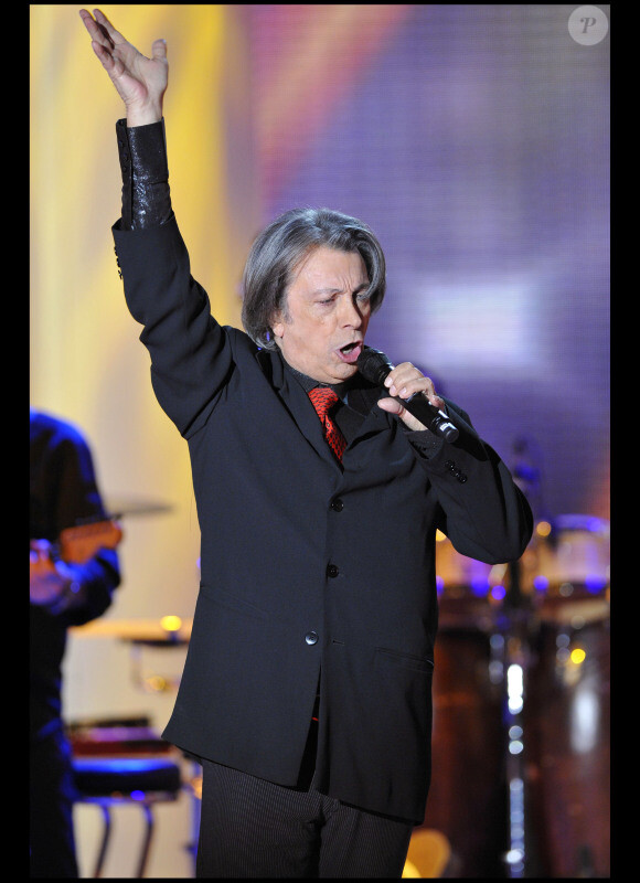 Hervé Vilard à l'émission spéciale Âge tendre et têtes de bois (tourné le 23 février et diffusé le 27 février 2011)