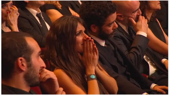 Géraldine Nakache est émue aux larmes quand son amie Leïla Bekhti reçoit le prix du Meilleur espoir féminin.