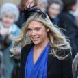 Au mariage de Lady Katie Percy, le 26 février 2011, célébré au château d'Alnwick de son père le duc de Northumberland, Chelsy Davy (en bleu) a fait un retour remarqué sur le sol britannique, avec Pippa Middleton (en noir et fuchsia).