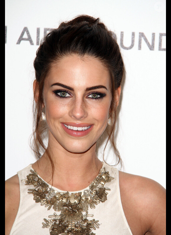 Jessica Lowndes à la 19ème édition de la Elton John AIDS Foundation à Los Angeles, le 27 février 2011.