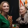 Michèle Morgan fête ses 91 ans à Paris le 1er mars 2011. Ici, avec sa petite fille Sarah Marshall 