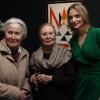 Michèle Morgan fête ses 91 ans à Paris le 1er mars 2011. Ici, avec sa soeur Hélène Roussel et sa petite fille Sarah Marshall