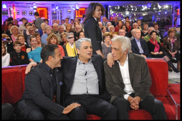 Gérard Darmon et José Garcia sont venus faire une surprise à Enrico Macias, invité d'honneur de Vivement dimanche, mercredi 2 mars. La diffusion est prévue sur France 2, dimanche 6 mars.