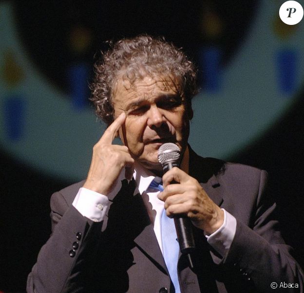 Pierre Perret a porté plainte pour "diffamation et injures" à l'encontre du Nouvel Obs. Procès les 22 et 23 mars 2011.