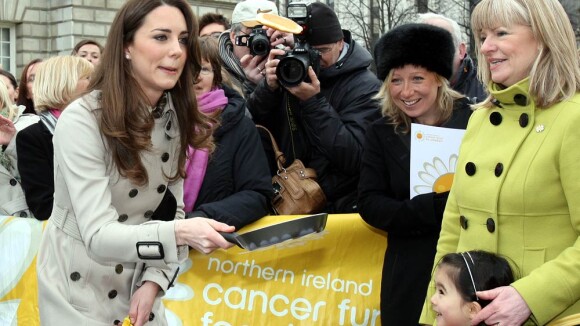 Kate Middleton: Admirez son lancer de crêpe, elle n'en finit plus de subjuguer !