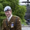 En mars 2011, moins d'un an après avoir reçu ses ailes de pilote d'hélicoptère, le prince Harry a achevé sa formation de pilote de combat sur Apache, et est prêt à repartir au front en Afghanistan.