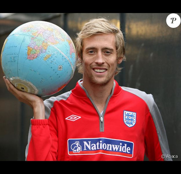 Le Footballeur Anglais Peter Crouch Et Sa Bombe Abbey Clancy Sont Parents Purepeople