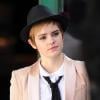 Emma Watson à Paris pour le shooting de la campagne Lancôme, réalisée par Mario Testino, le 15 mars 2011