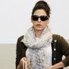Eva Mendes lors de son arrivée à l'aéroport de Los Angeles le 19 mars 2011