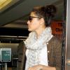 Eva Mendes lors de son arrivée à l'aéroport de Los Angeles le 19 mars 2011