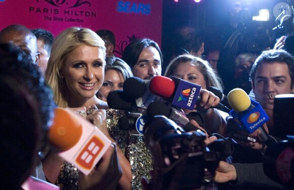 Paris Hilton et Cy Waits à Mexico le 29 mars 2011