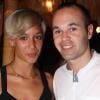 La champion du monde espagnol Andrés Iniesta et sa femme Anna Ortiz ont accueilli leur premier enfant le 3 avril 2011, une petite fille prénommée Valeria.