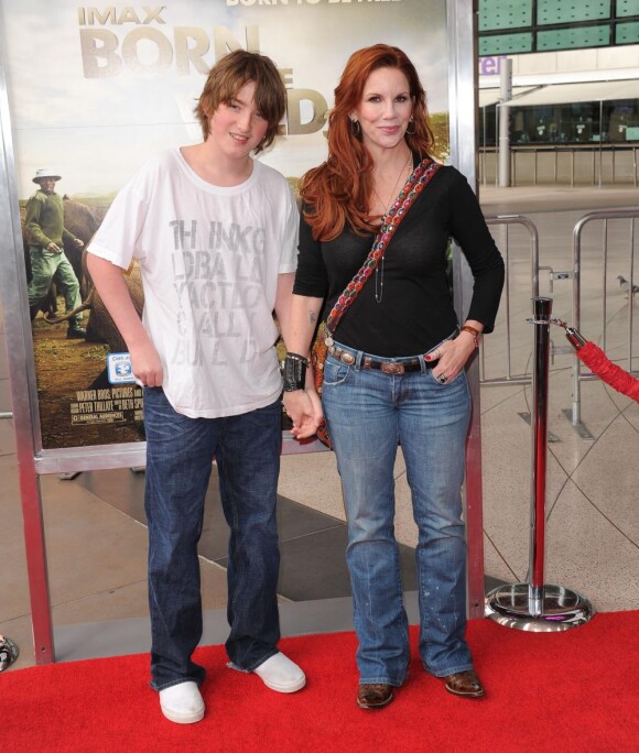 Melissa Gilbert, venue avec son fils à la première mondiale de Born to be wild 3D, au California Science Center de Los Angeles le 3 avril 2011