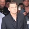 Leonardo DiCaprio en plein tournage de la pub pour un téléphone mobile chinois à Paris, le 6 avril 2011