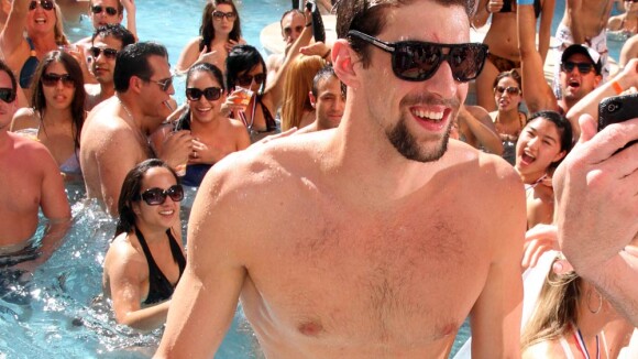 Michael Phelps : Les admiratrices se mouillent pour le... DJ des bassins !