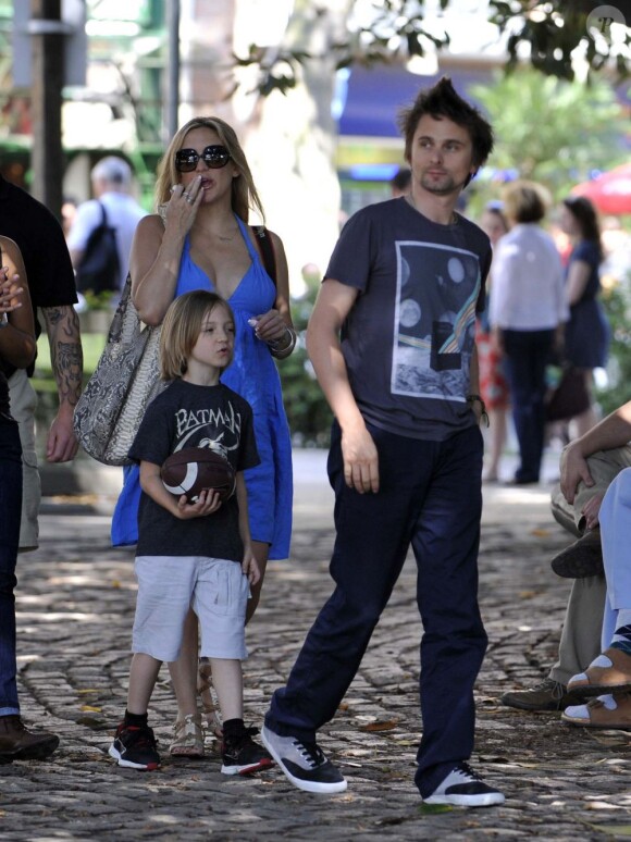 Kate Hudson et son compagnon Matthew Bellamy, ainsiq ue son fils Ryder, le 2 avril 2011