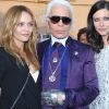 Depuis toujours Karl Lagerfeld sait s'entourer... Anna Mouglalis et Vanessa Paradis sont d'ailleurs souvent à ses côtés. Saint-Tropez, 11 mai 2010
