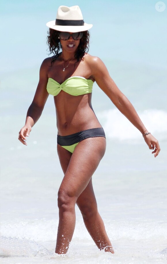 La star du R&B profite de quelques jours de vacances au soleil. Miami, 4 avril 2011