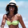 Kelly Rowland affiche une très bonne mine. Miami, 4 avril 2011