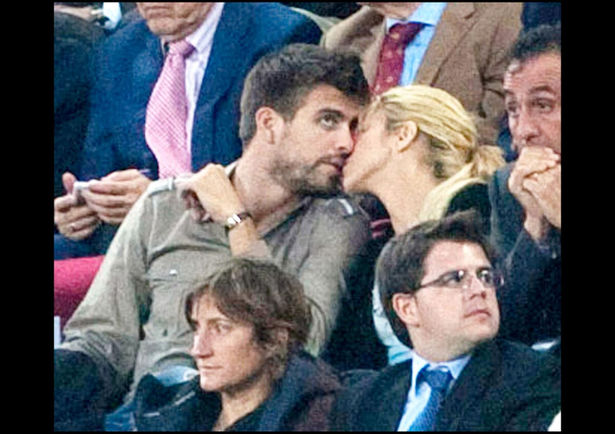 Shakira : Baisers enflammés avec son Gerard Piqué ! La preuve ! - Purepeople
