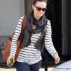 Olivia Wilde ravissante et décontractée pour faire ses courses à L.A le 19 avril 2011.