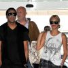 Beyoncé et son mari Jay-Z arrivent à l'aéroport Roissy Charles de Gaulle pour quitter Paris, le 26 avril 2011