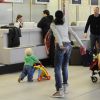 Boris Becker à l'aéroport de Berlin, avec son fils Amadeus et sa femme Lilly. En avril 2011