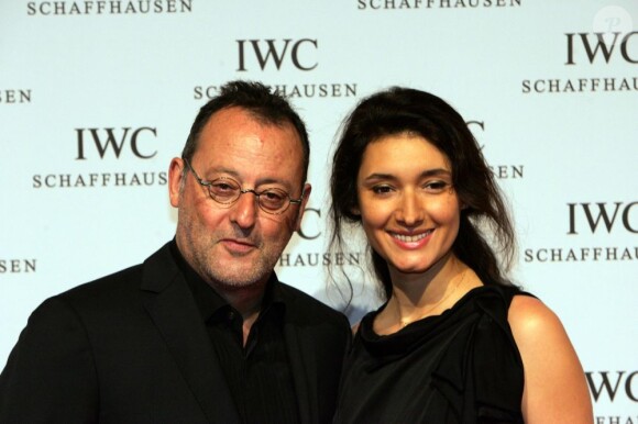 Jean Reno et son épouse Zofia, un couple heureux, lors du salon de l'horlogerie en janvier 2011